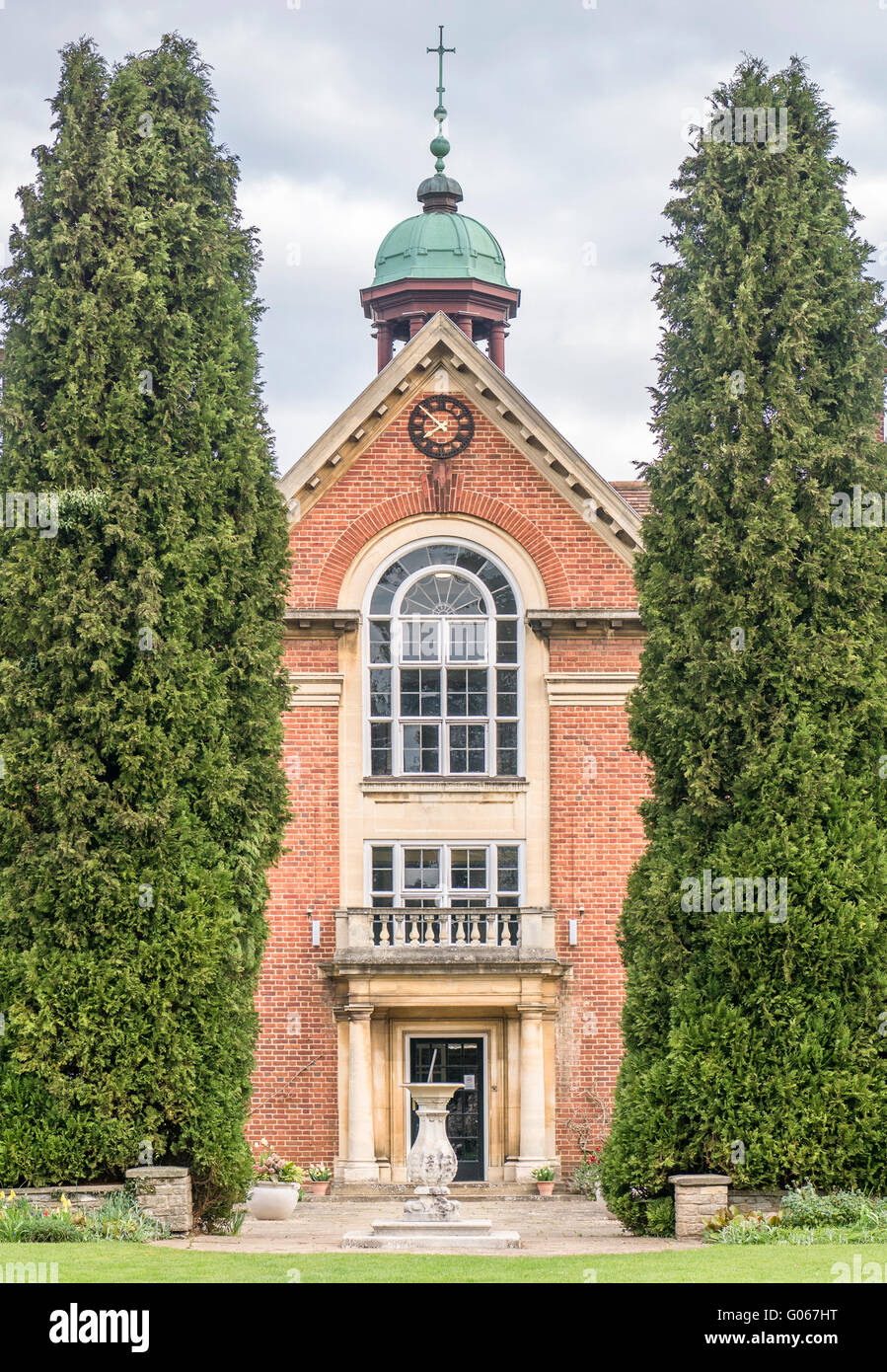 Hauptgebäude am St Hugh's College, Universität Oxford, für nur Studentinnen im Jahre 1886 gegründet. Stockfoto