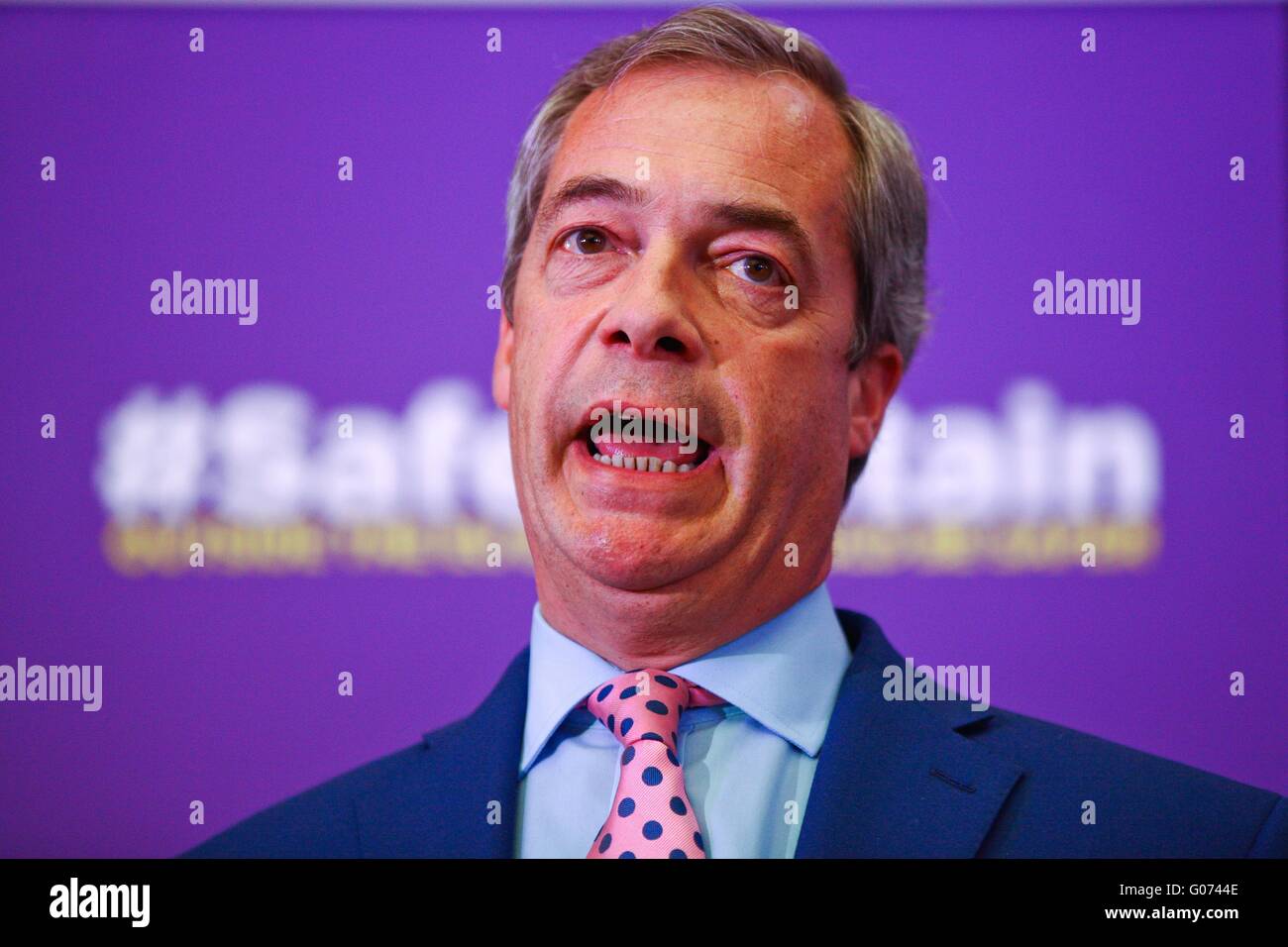 London, UK. 29. April 2016. Die UKIP Führer Nigel Farage warnt davor, dass EU-Asyl-Plan führte zu Extremisten könnte und fordert, dass die UK wäre sicherer außerhalb EU Kredit sein: Dinendra Haria/Alamy Live News Stockfoto
