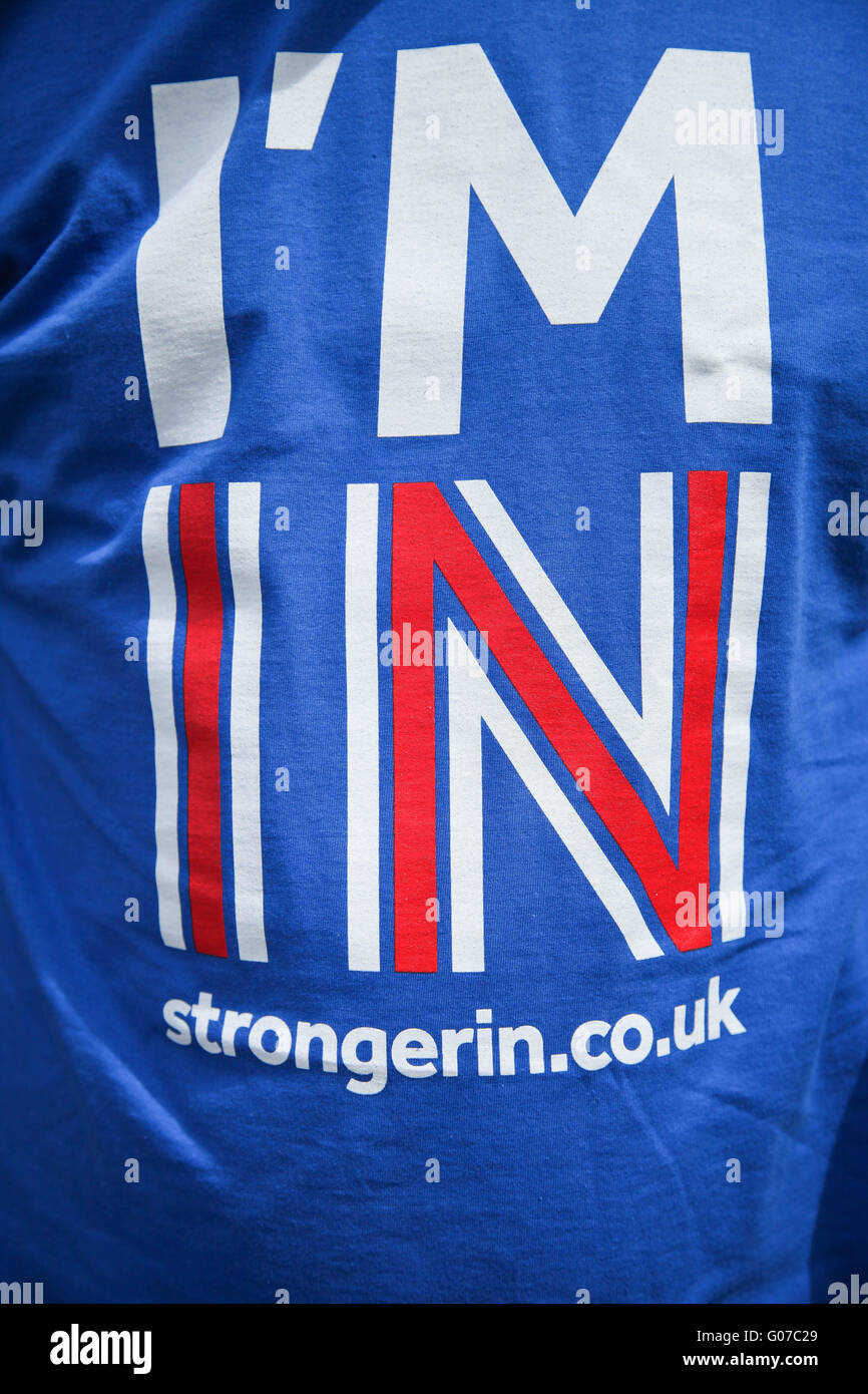 Nord-London, 30. April 2016 - Kampagne T-shirt. Aktivisten für Großbritannien stärker In Europa in Harringay, North London. Bildnachweis: Dinendra Haria/Alamy Live-Nachrichten Stockfoto