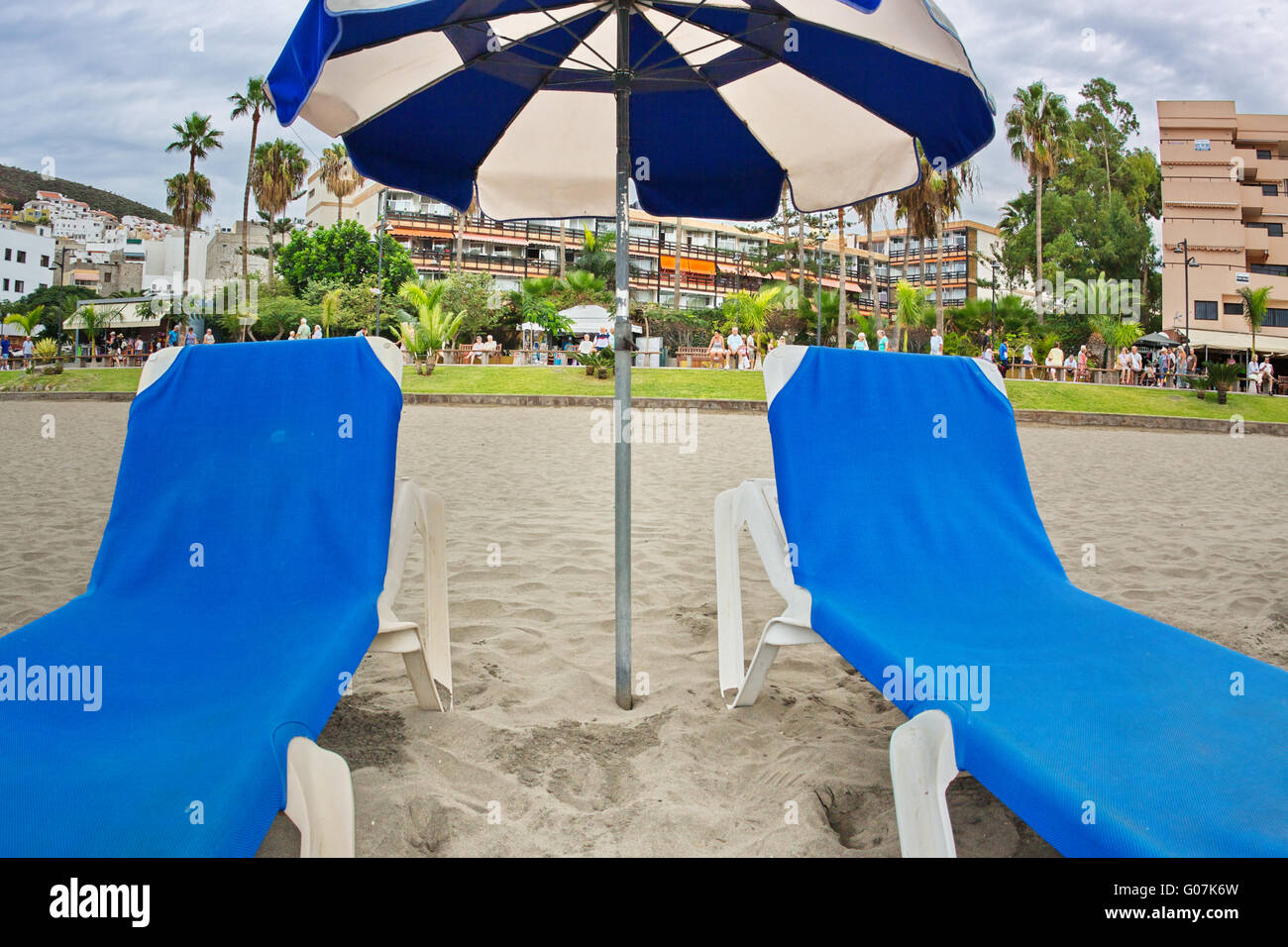Strand von Los Christianos Stadt. Teneriffa. Spanien. Stockfoto
