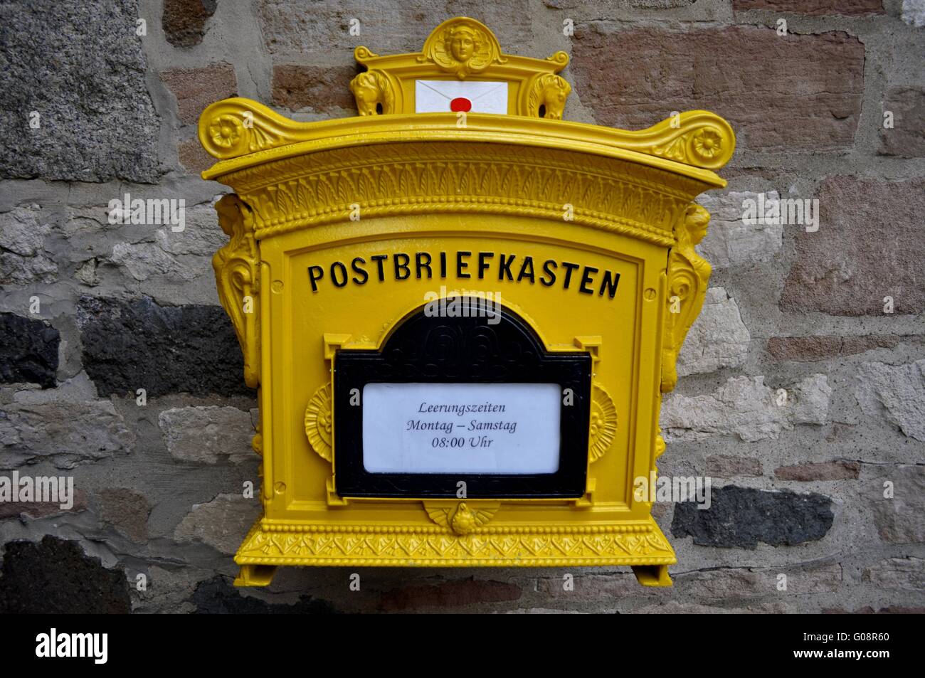 Den alten Briefkasten für die Touristen in Deutschland Stockfoto