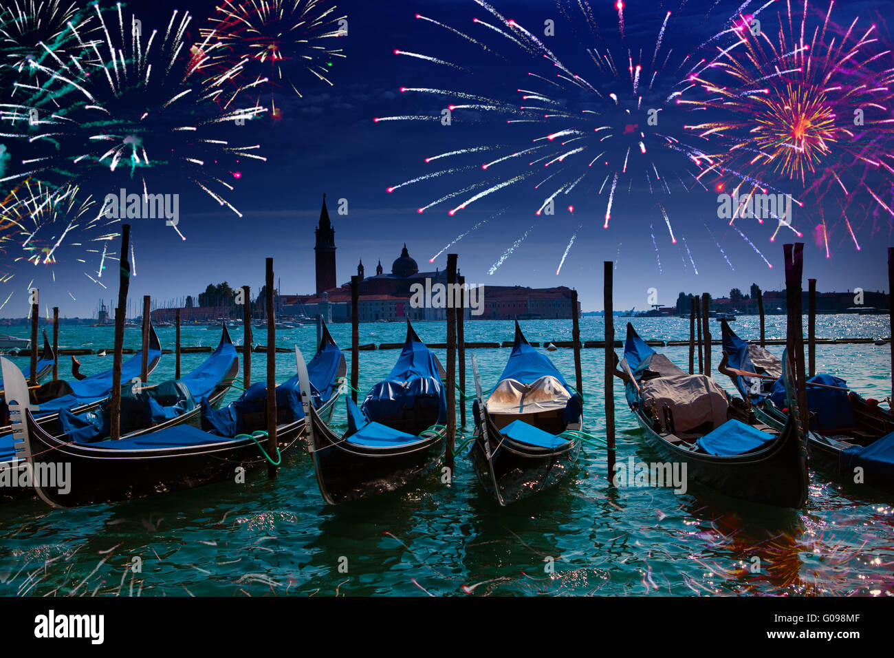 Feierliches Feuerwerk über den Canal Grande in Venedig Stockfoto