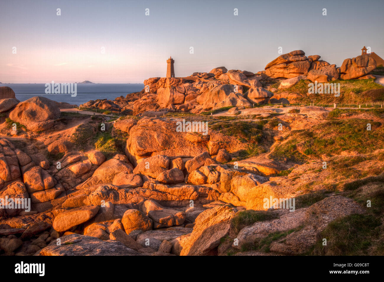 Leuchtturm Men Ruz, rosa Granit Küste, Bretagne Stockfoto