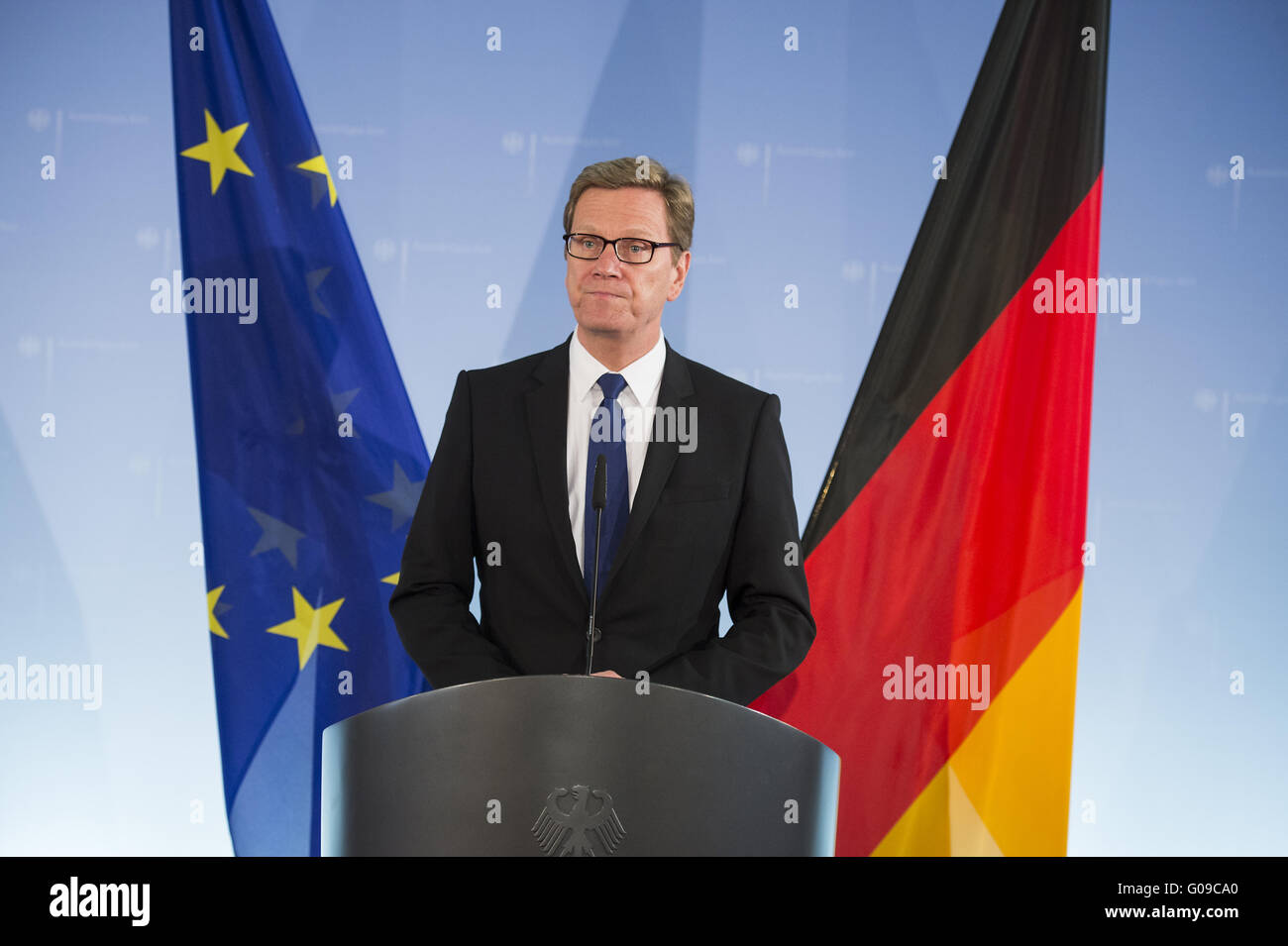 Westerwelle spricht über den Agenten im Jemen ermordet. Stockfoto