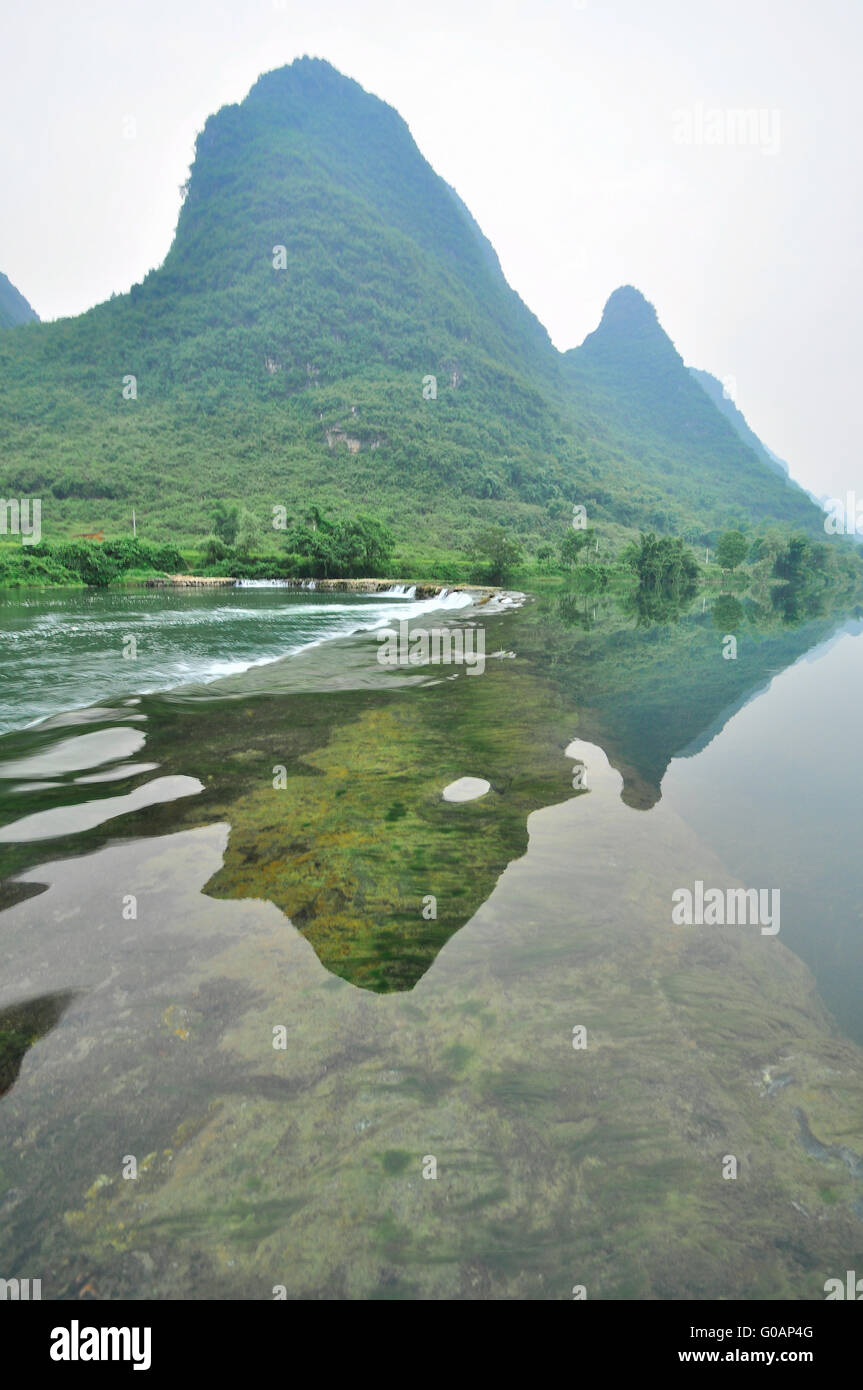 Li Fluss Berglandschaft in Yangshuo-Guilin Stockfoto