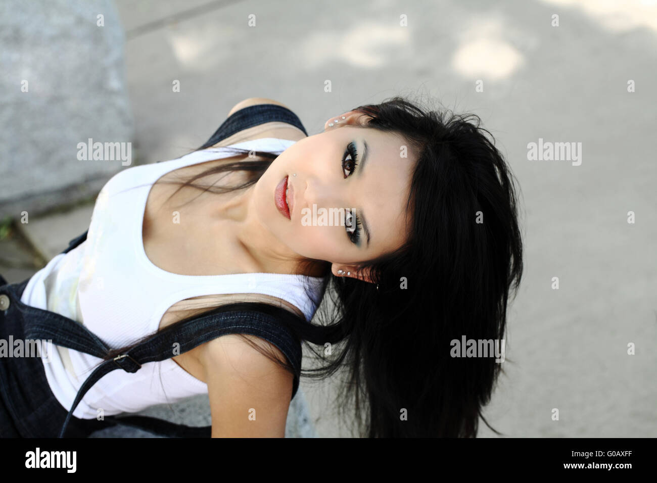 Junge orientalische Frau halbe Länge von oben horizontal Stockfoto