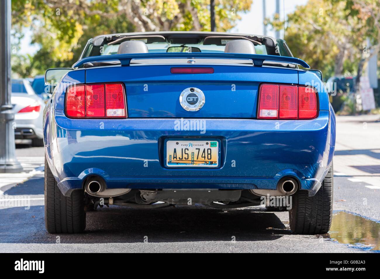 Zurück von einem blauen Ford GT in der sonnigen Bundesstaat Florida geparkt Stockfoto