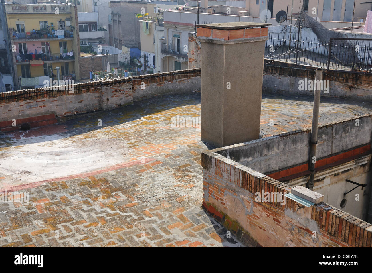 malerische Aussicht auf den alten Stil Barcelona Dächer im Zentrum des gotischen Viertels Stockfoto malerische Aussicht auf den alten Stil Barcelona Dächer im Zentrum des gotischen Viertels Stockfoto
