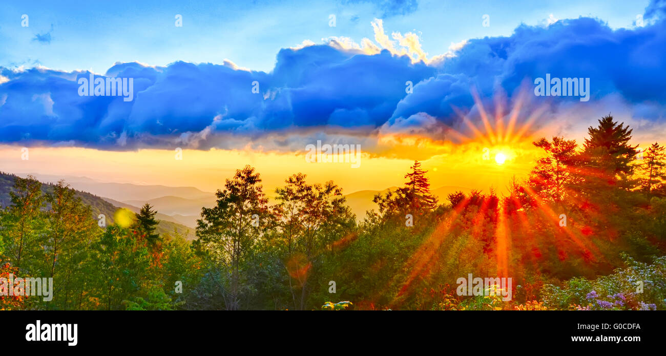 Blue Ridge Parkway Spätsommer Appalachian Berge Sonnenuntergang Western NC landschaftlich Urlaubsziel Stockfoto