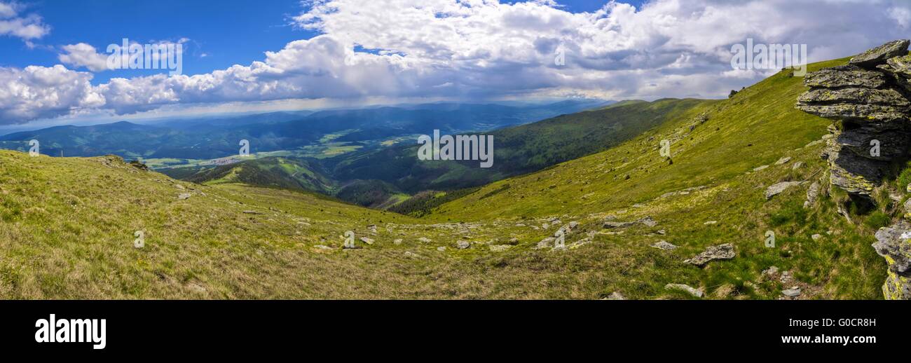 Malerische Aussicht auf die Berge Nizke Tatry in Slowakei Stockfoto