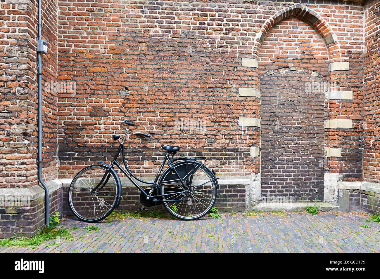 Fahrrad im Begijnhof, Noord-Holland, die Niederlande Stockfoto