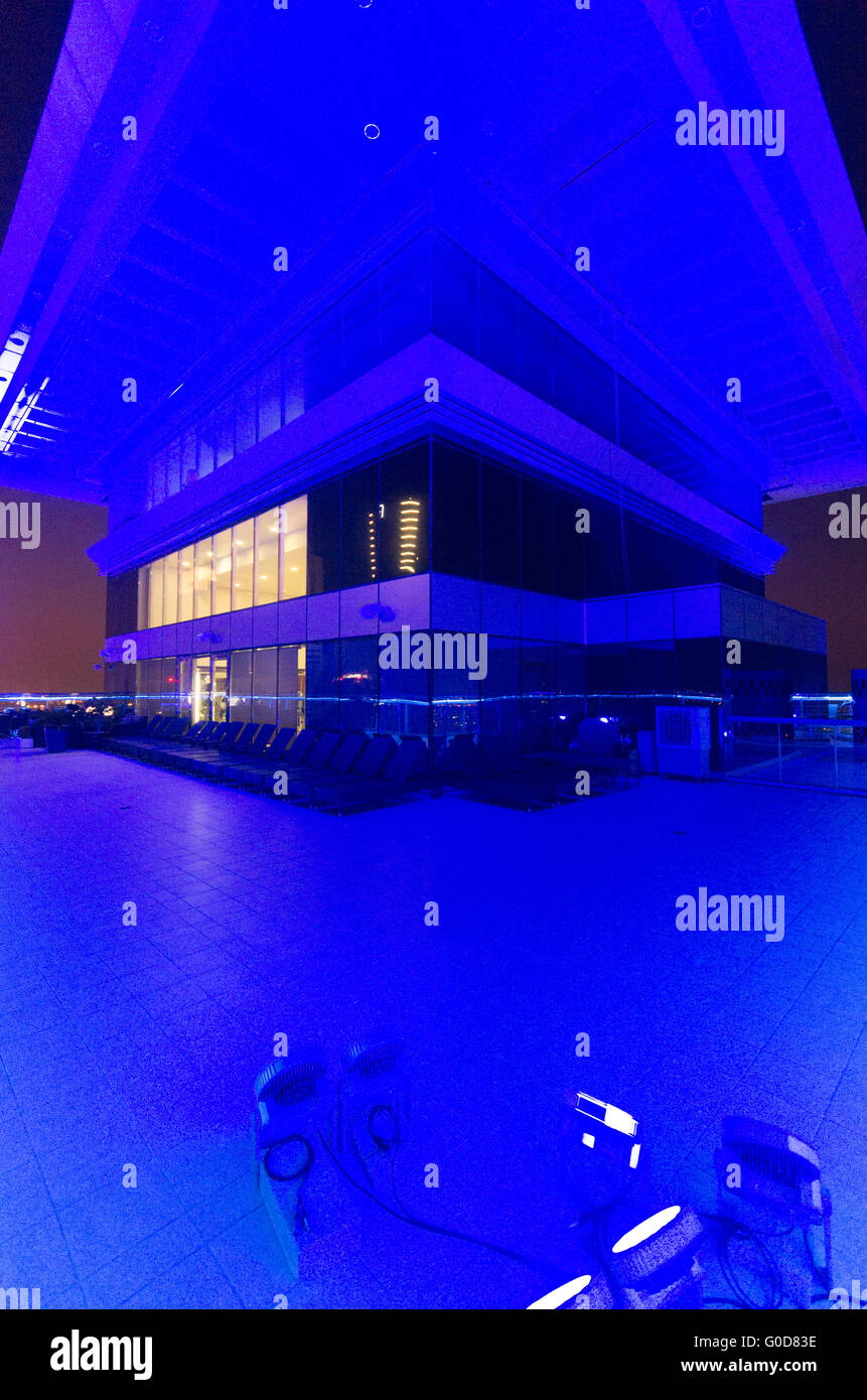 Dach eines Hotels auf Scheich Rayed Road in Dubai Stockfoto