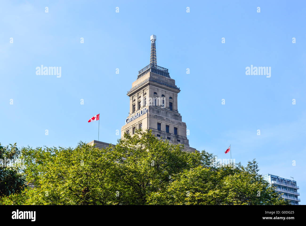 Toronto, Kanada - 25. August 2015: Canada Life Gebäude mit einer Wetterleuchtfeuer auf der Oberseite. Canada Life Financial Corporation. Stockfoto