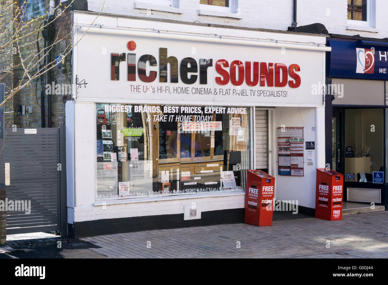 Ein Zweig der reicheren Sounds Hi-Fi, TV und elektrische Einzelhändler in Bromley. Stockfoto