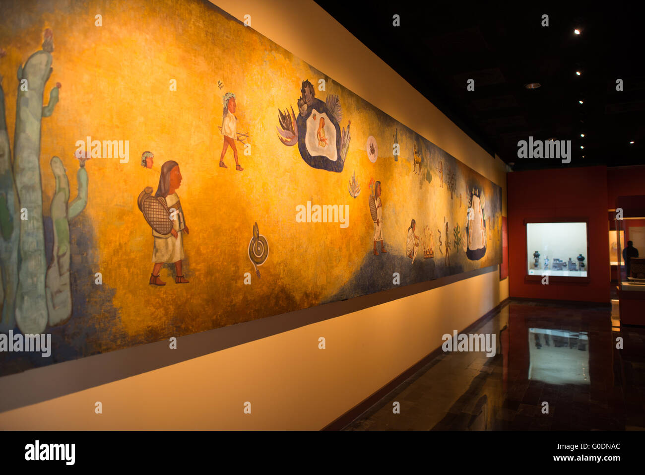 Nationalmuseum für Anthropologie Aztekengemälde Mexiko-Stadt // MEXIKO-STADT, Mexiko — das Nationalmuseum für Anthropologie zeigt bedeutende archäologische und anthropologische Artefakte aus dem präkolumbianischen Erbe Mexikos, einschließlich der aztekischen und indigenen Kulturen. Stockfoto