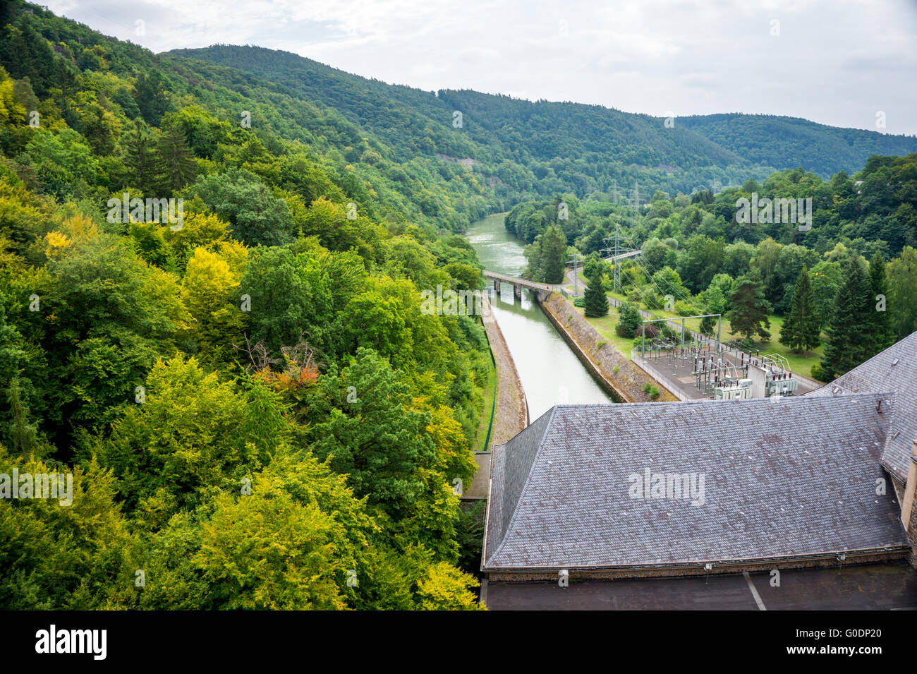 Landschaft am See Ederstausee Stockfoto