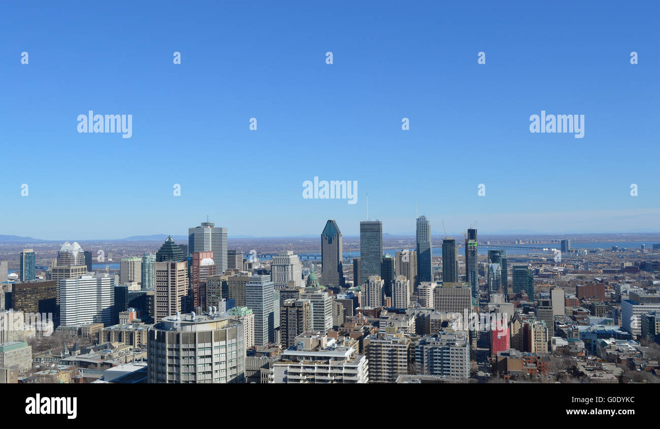 Skyline von Montreal im Frühjahr Stockfoto