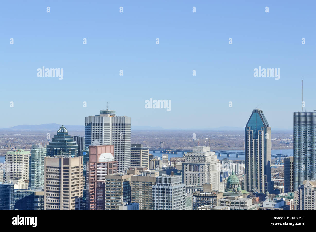 Montreal, Kanada: 20. März 2016: Skyline von Montreal im Frühjahr Stockfoto