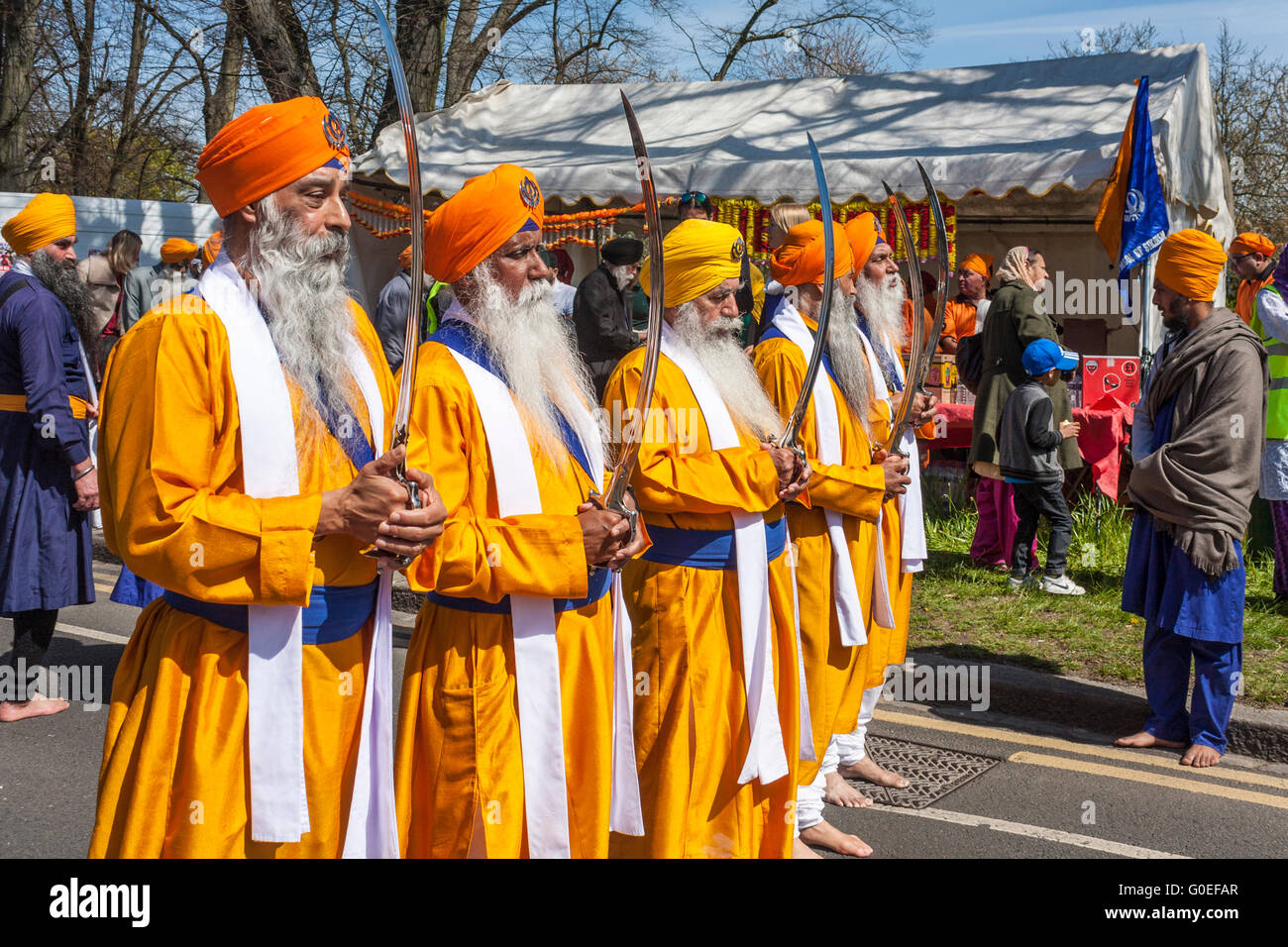 Sikhs feiern Vaisakhi in Reading, Berkshire, England, GB, UK. Stockfoto