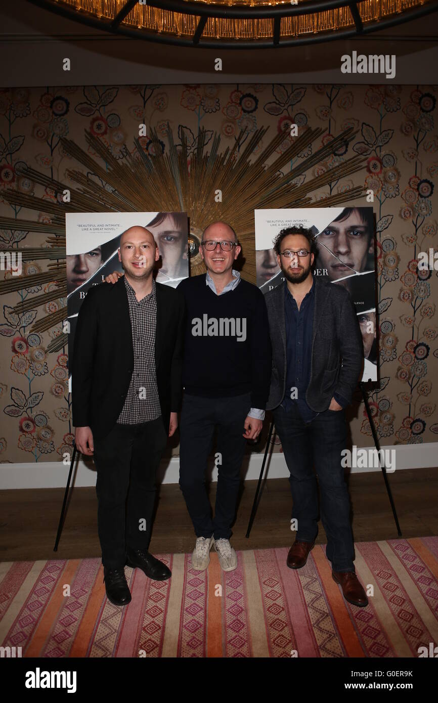 New Yorker Premiere von "Lauter als Bomben" im Crosby Street Hotel Featuring: ADAM WILSON, LORIN STEIN, Teddy Wayne Where: New York, New York, Vereinigte Staaten von Amerika bei: 30. März 2016 Stockfoto