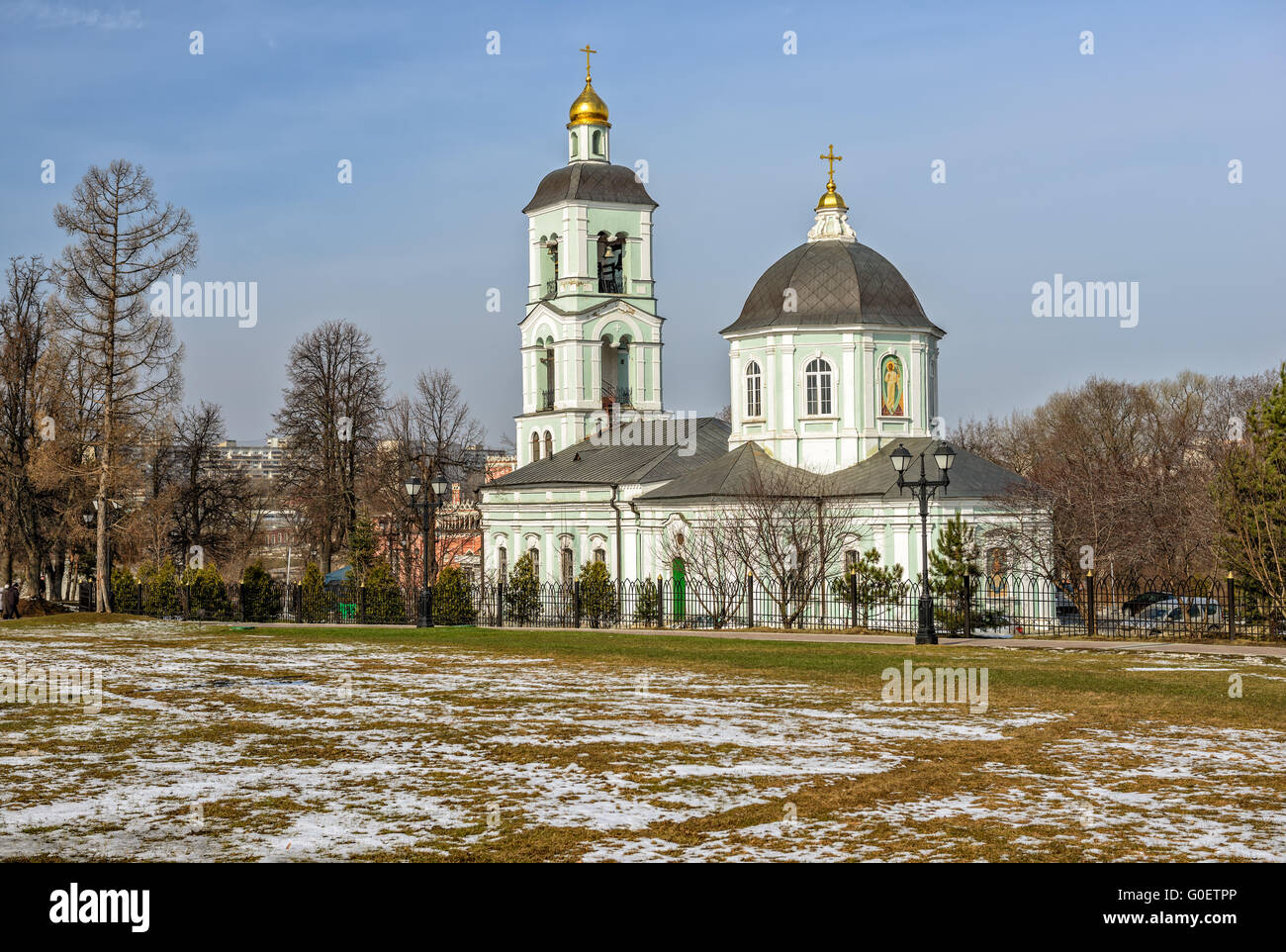 Kirche in Moskau Park. Russland Stockfoto