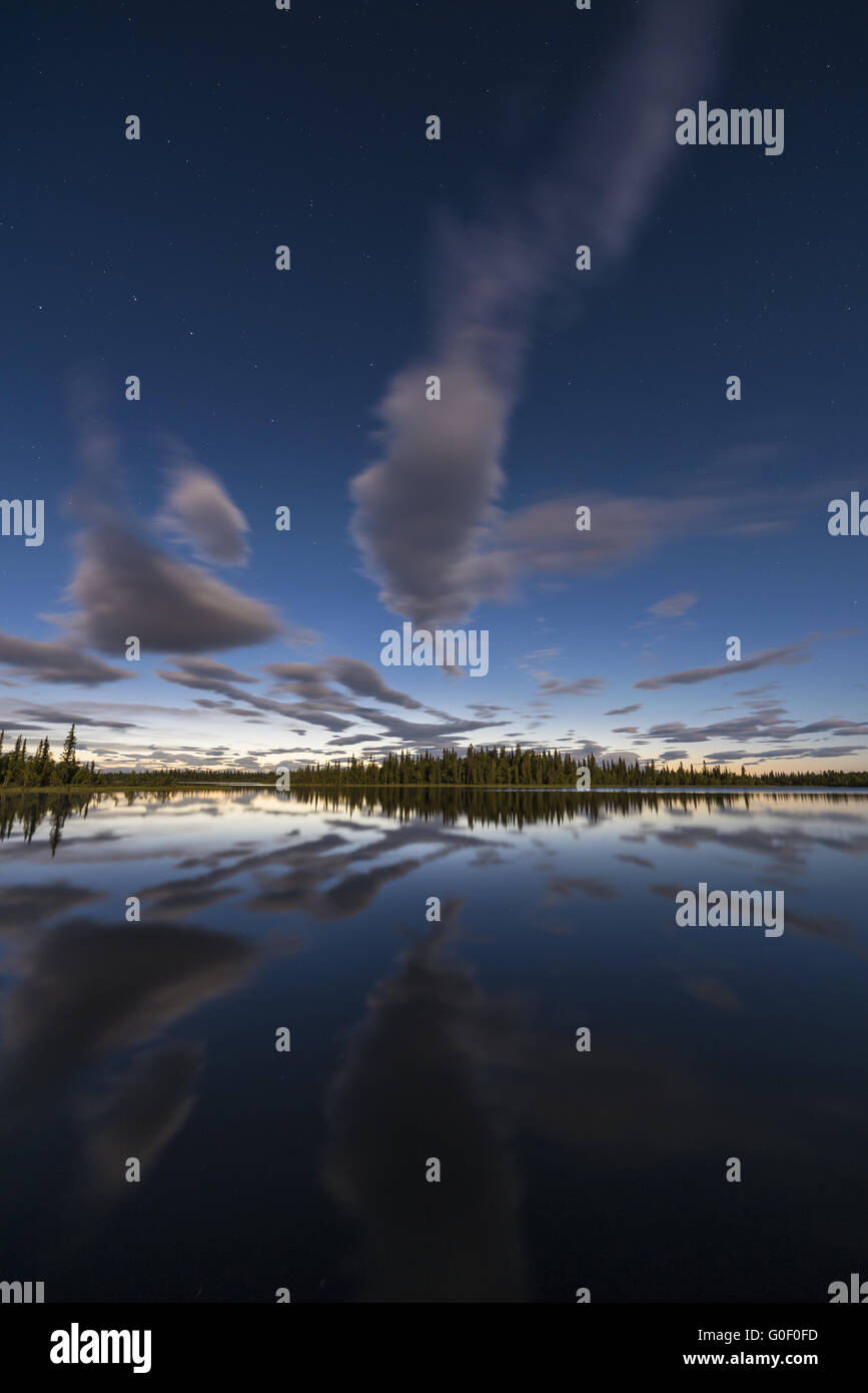 mondbeschienenen Landschaft, Lappland, Schweden Stockfoto