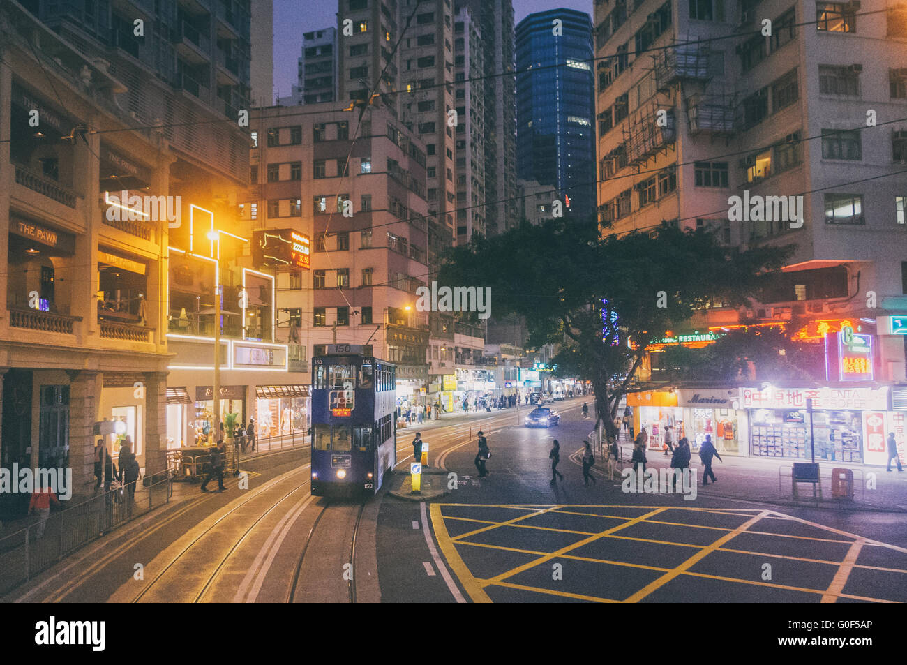 Hong Kong-Straße in der Nacht Stockfoto