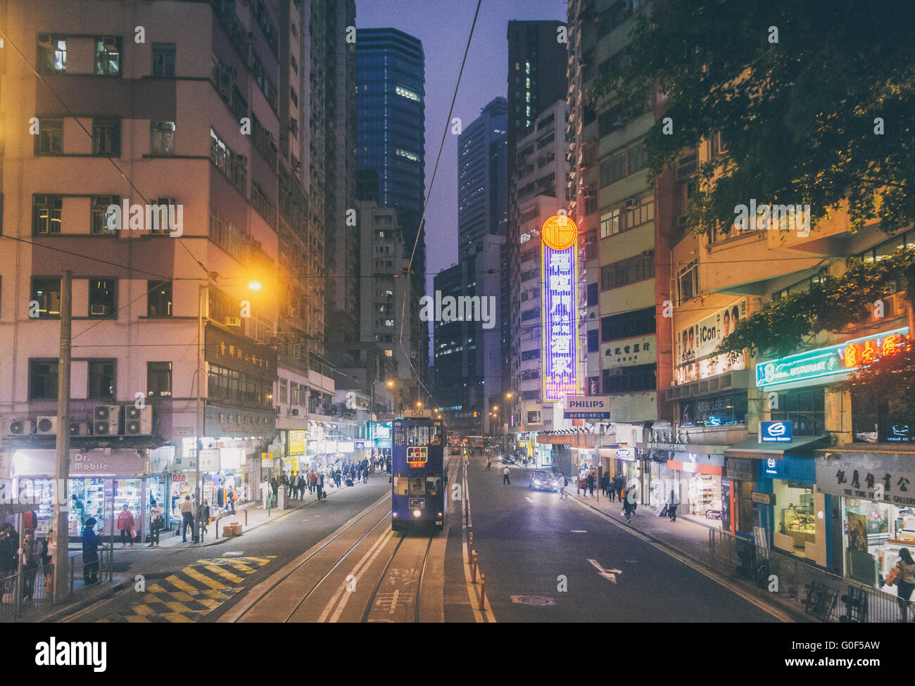 Hong Kong-Straße in der Nacht Stockfoto