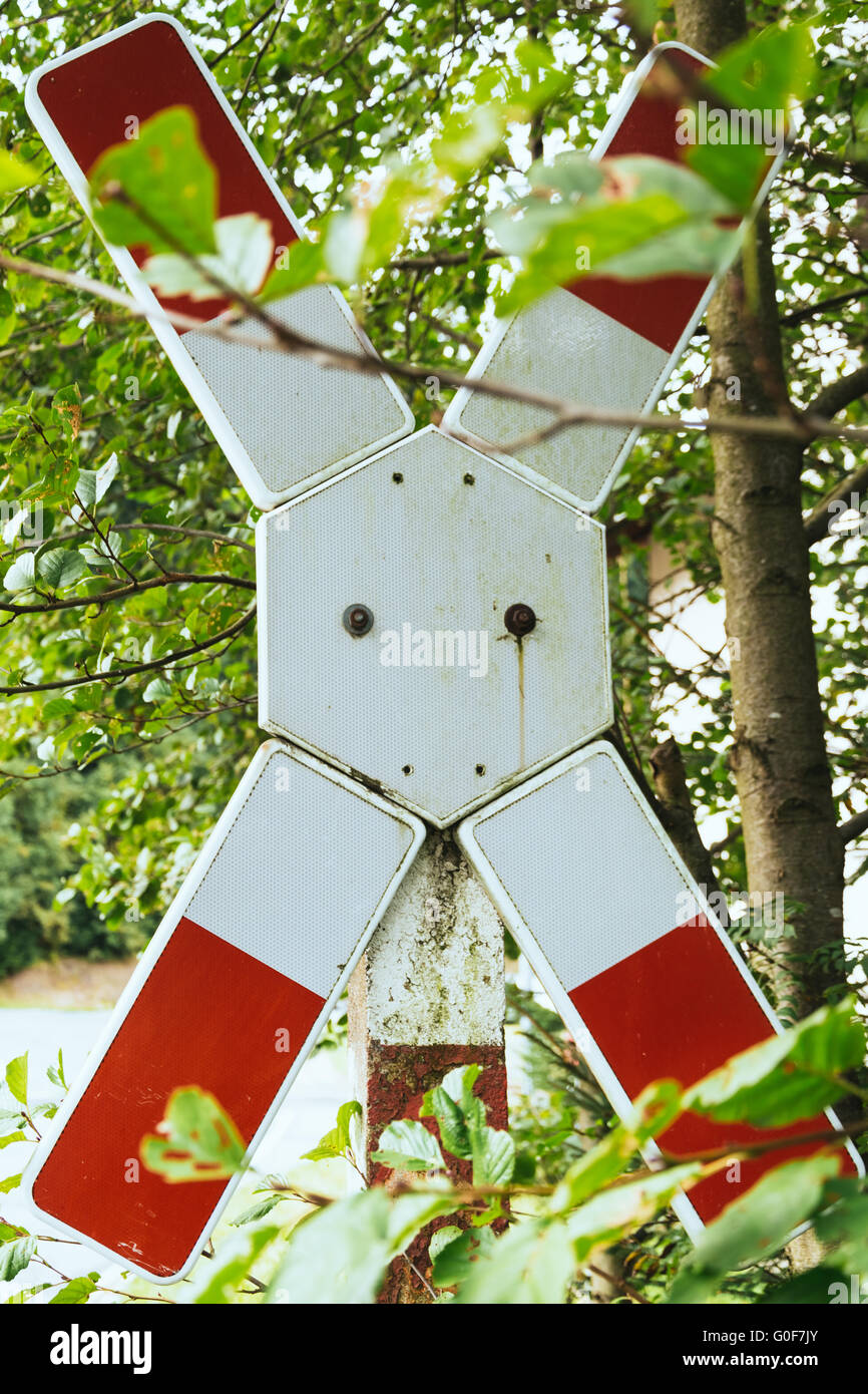 Andreaskreuz in der Natur Stockfoto