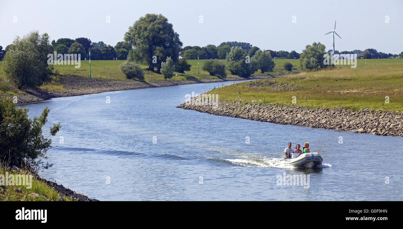 Kleines Boot am alten Rhein in der Nähe von Griethausen-Kleve Stockfoto
