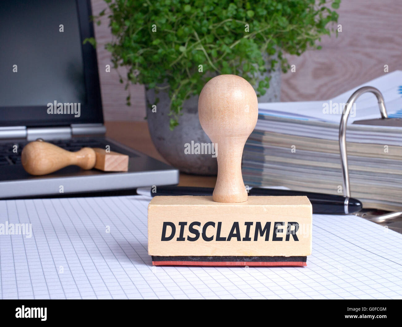 Haftungsausschluss - Stempel im Büro Stockfoto