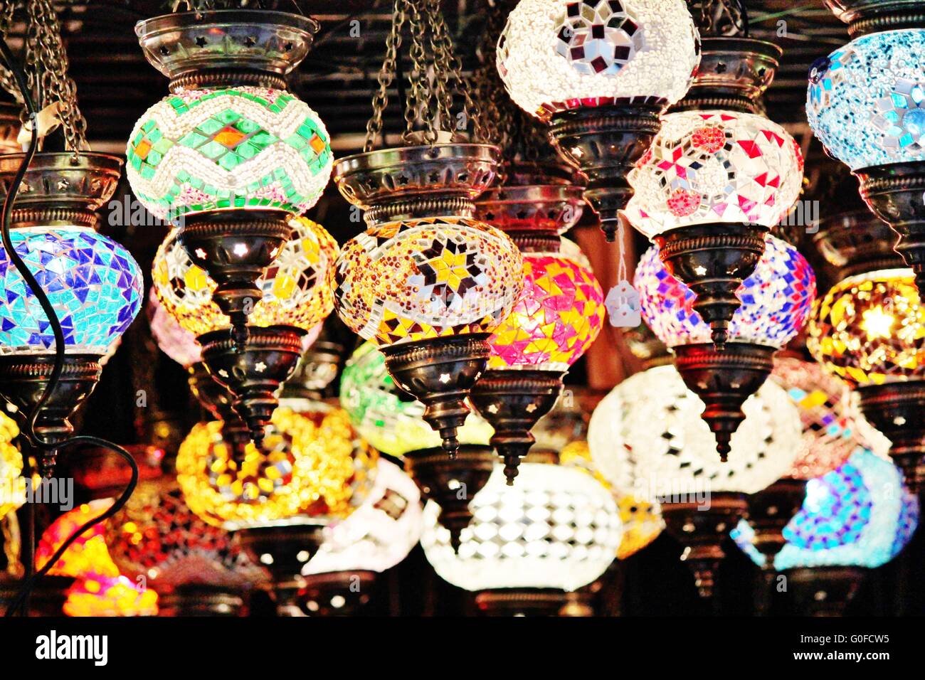 Führen Sie Glasmalerei Lampenschirm Markt viele verschiedene Stockfoto