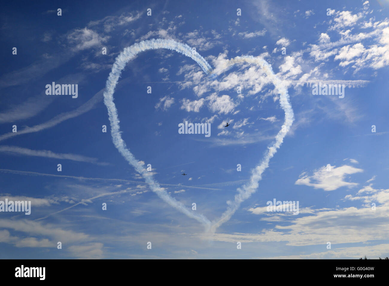 Ein Herz in den Himmel gezeichnet Stockfoto