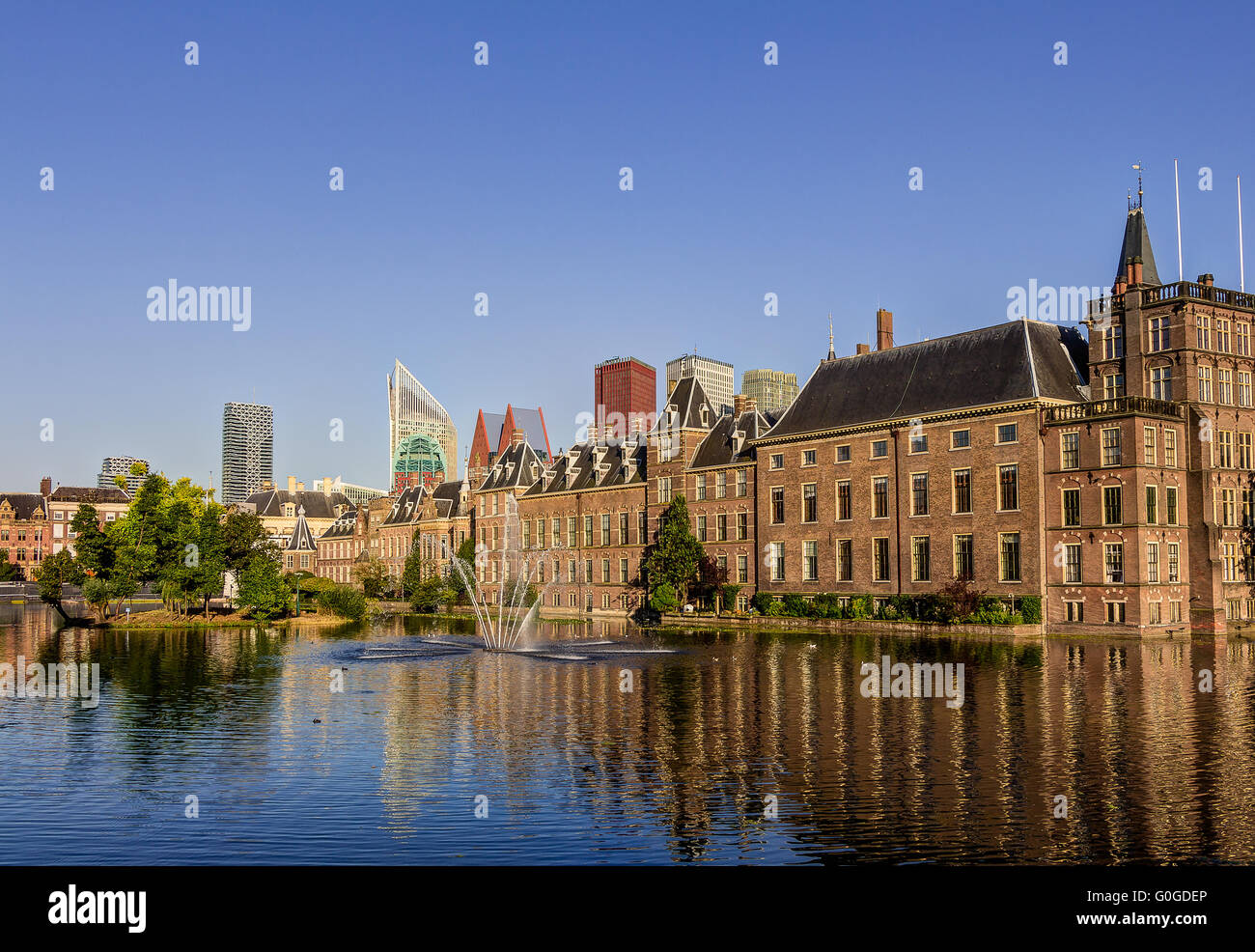 Binnenhof und Skyline von den Haag Stockfoto