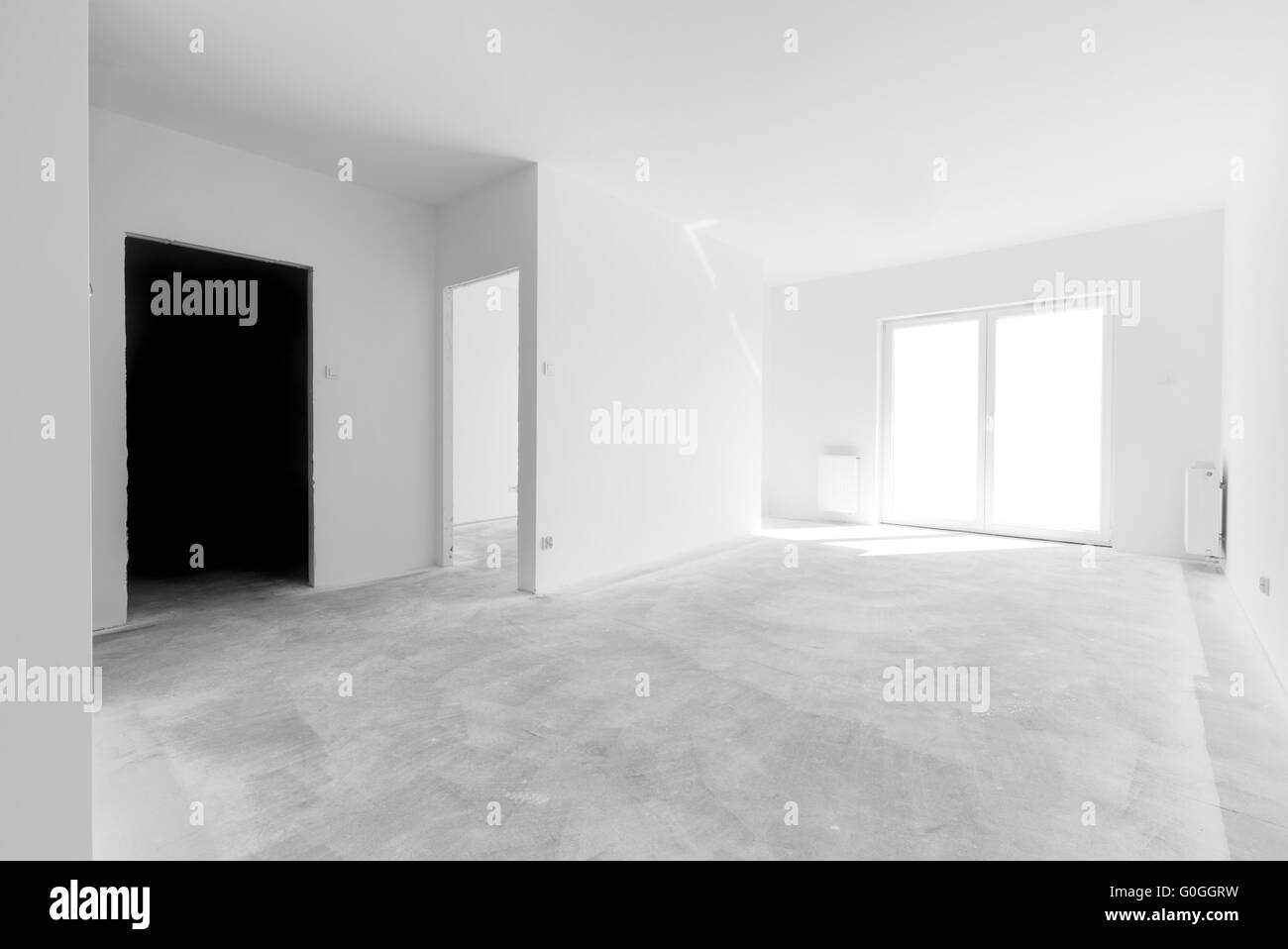 Leere neue Wohnung für Inneneinrichtung. Windows-Licht Stockfoto