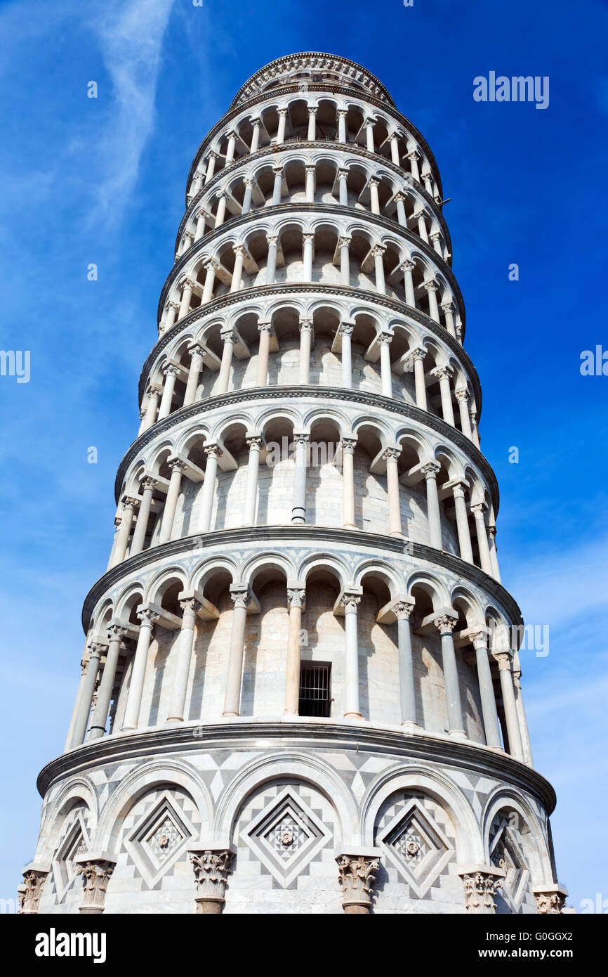 Der schiefe Turm von Pisa, Toskana, Italien. Weitwinkelaufnahme Stockfoto