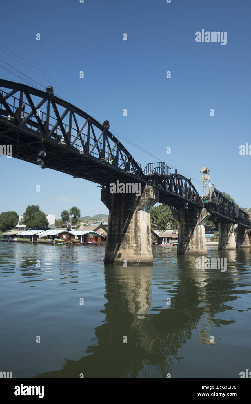 THAILAND KANCHANABURI DEATH RAILWAY BRIDGE RIVER KWAI Stockfoto