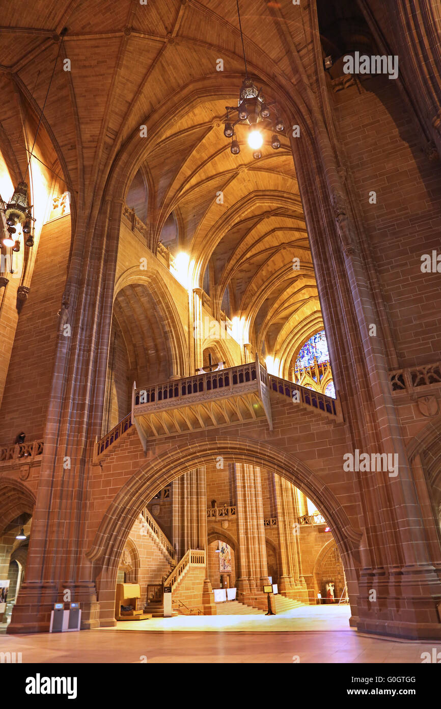 Das Innere des Liverpool Anglican Cathedral zeigt die Schiff-Brücke. Erbaut im neugotischen Stil, 1978 fertiggestellt Stockfoto