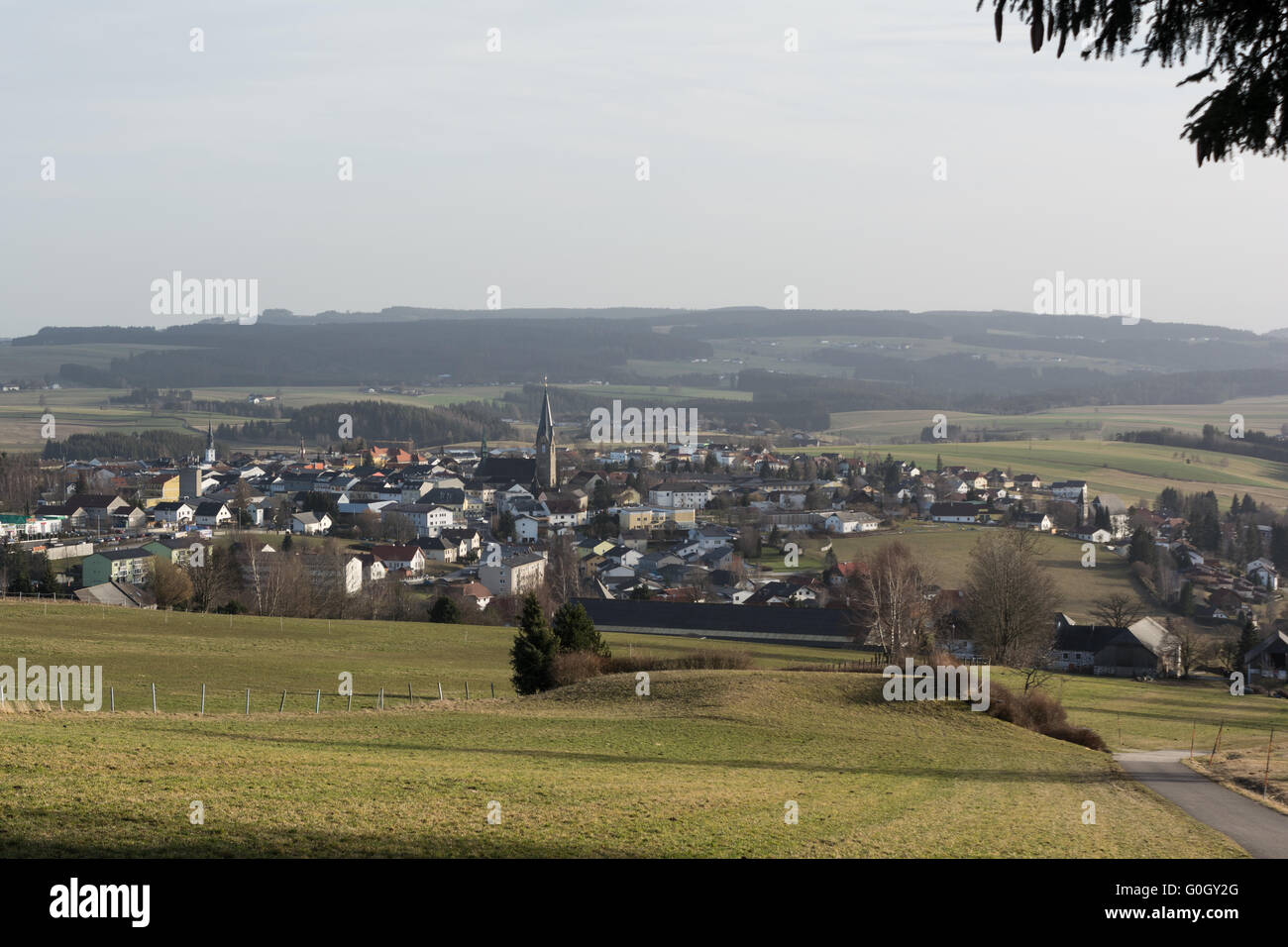 Blick auf die Gemeinde Bad Leonfelden auf dem Land - Österreich Stockfoto