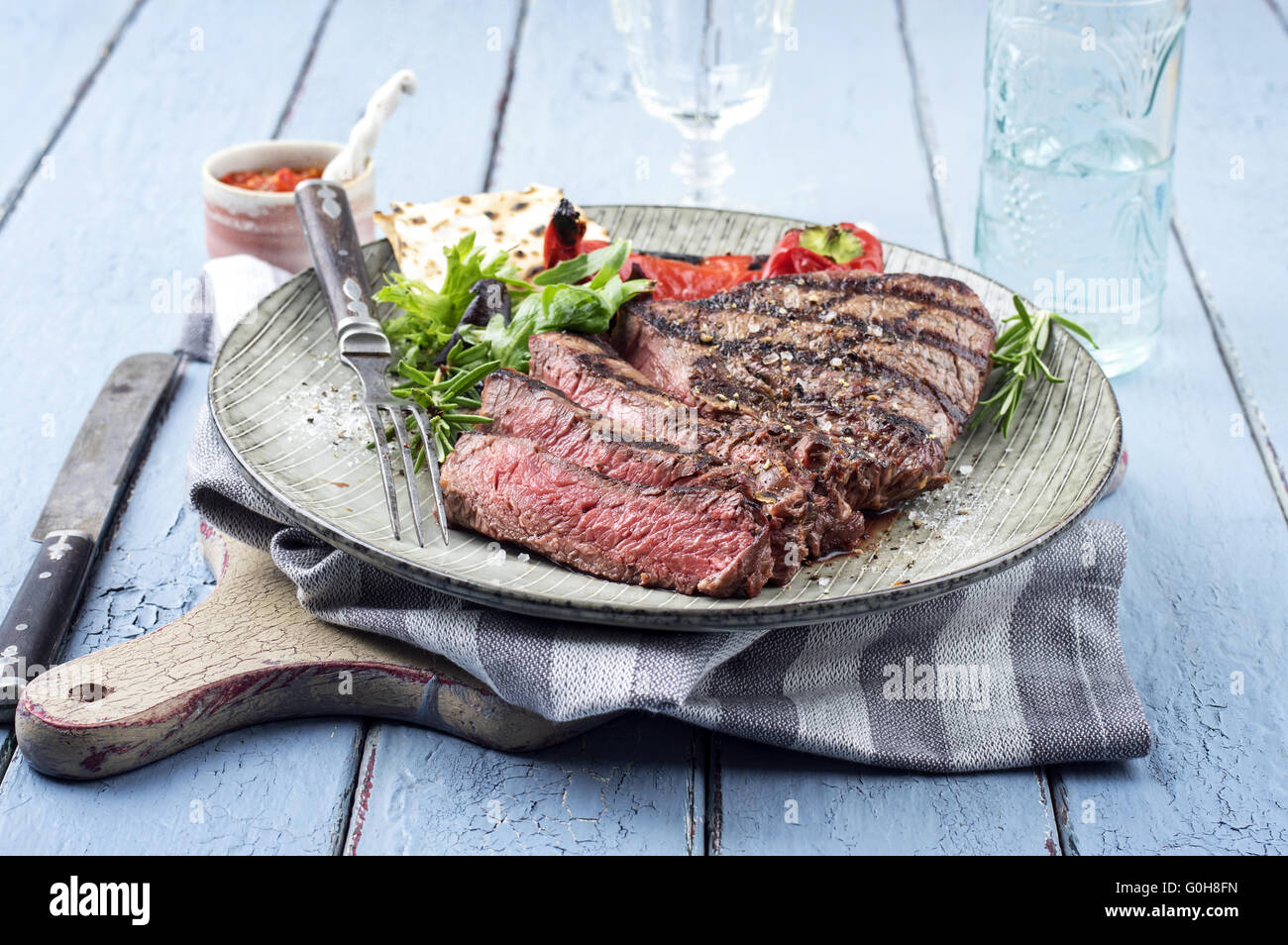 Point-Steak auf dem Teller Stockfoto