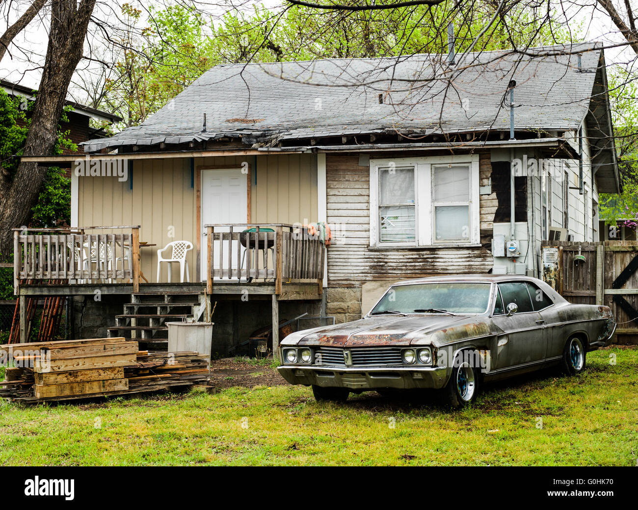 Old House Old Car american midwest Tulsa Stockfoto