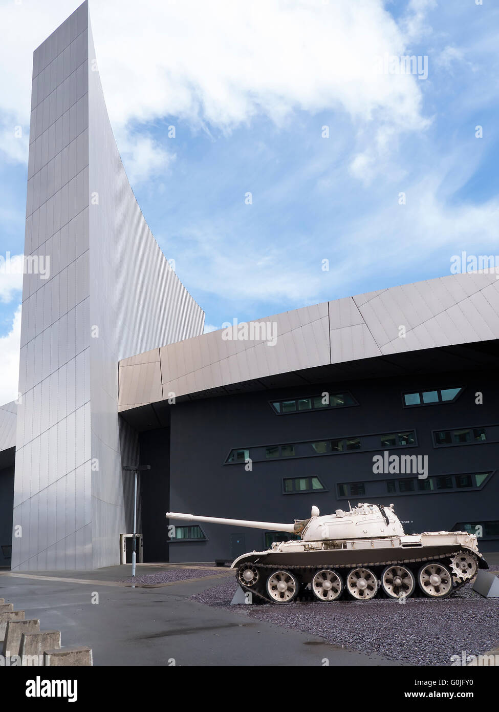 T55 Sowjetunion entwickelt Tank gefangen im Irak-Krieg jetzt im Imperial War Museum North auf den Salford Quays in Manchester Stockfoto