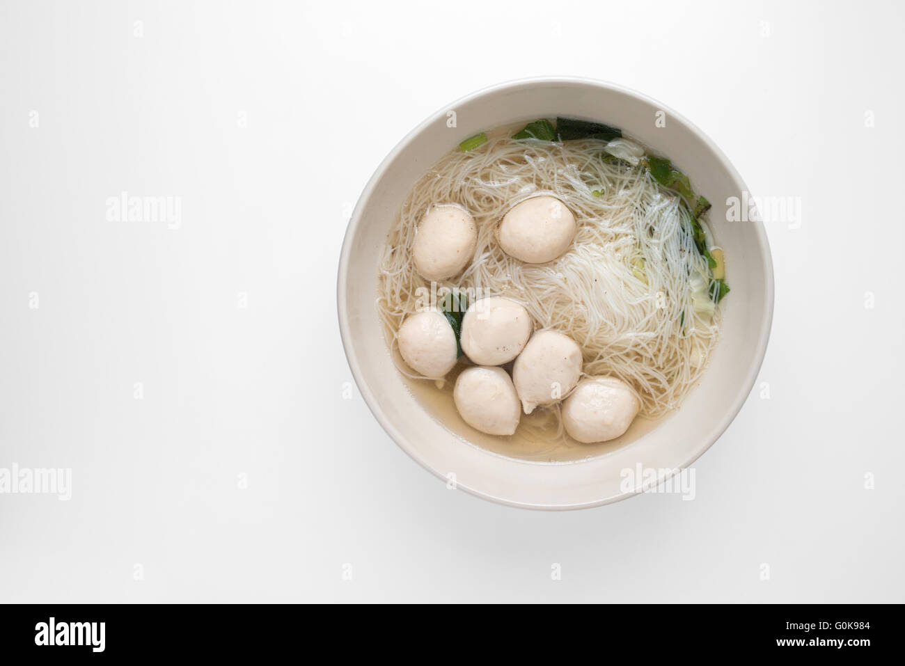 Fisch-Kugel-Nudeln Stockfoto