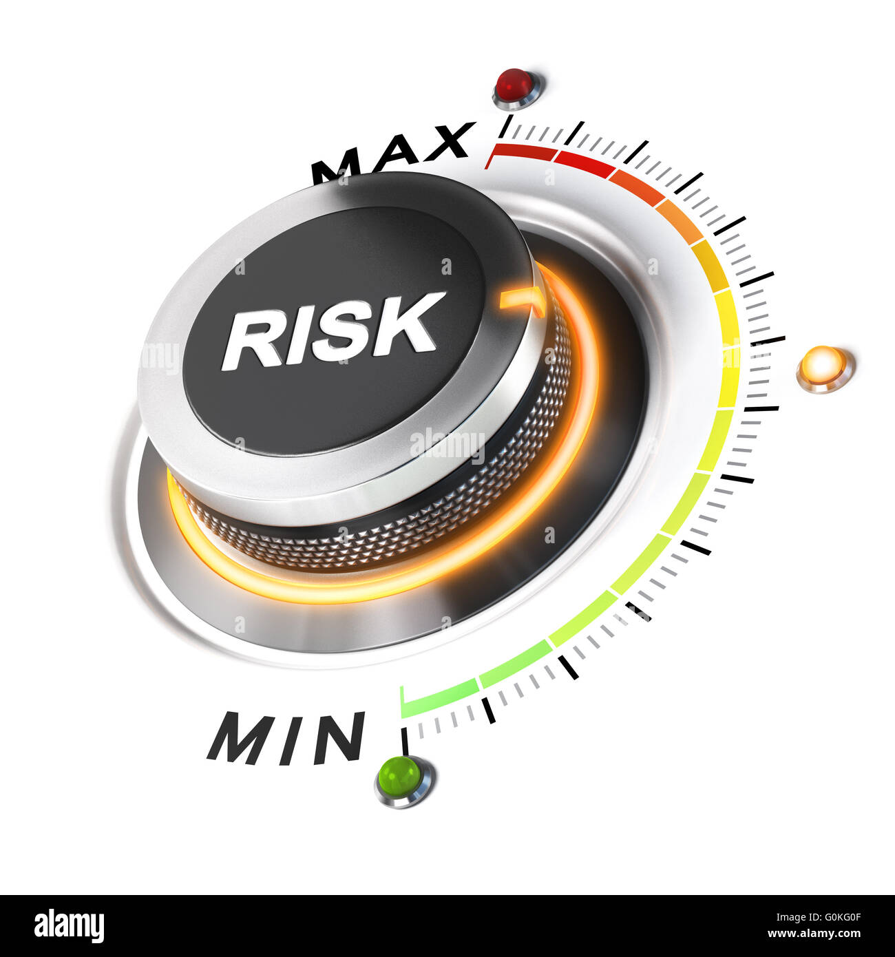 Risk Level-Regler auf Mittelstellung, weißen Hintergrund und orange Licht positioniert. 3D Illustration Konzept für Unternehmenssicherheit Stockfoto