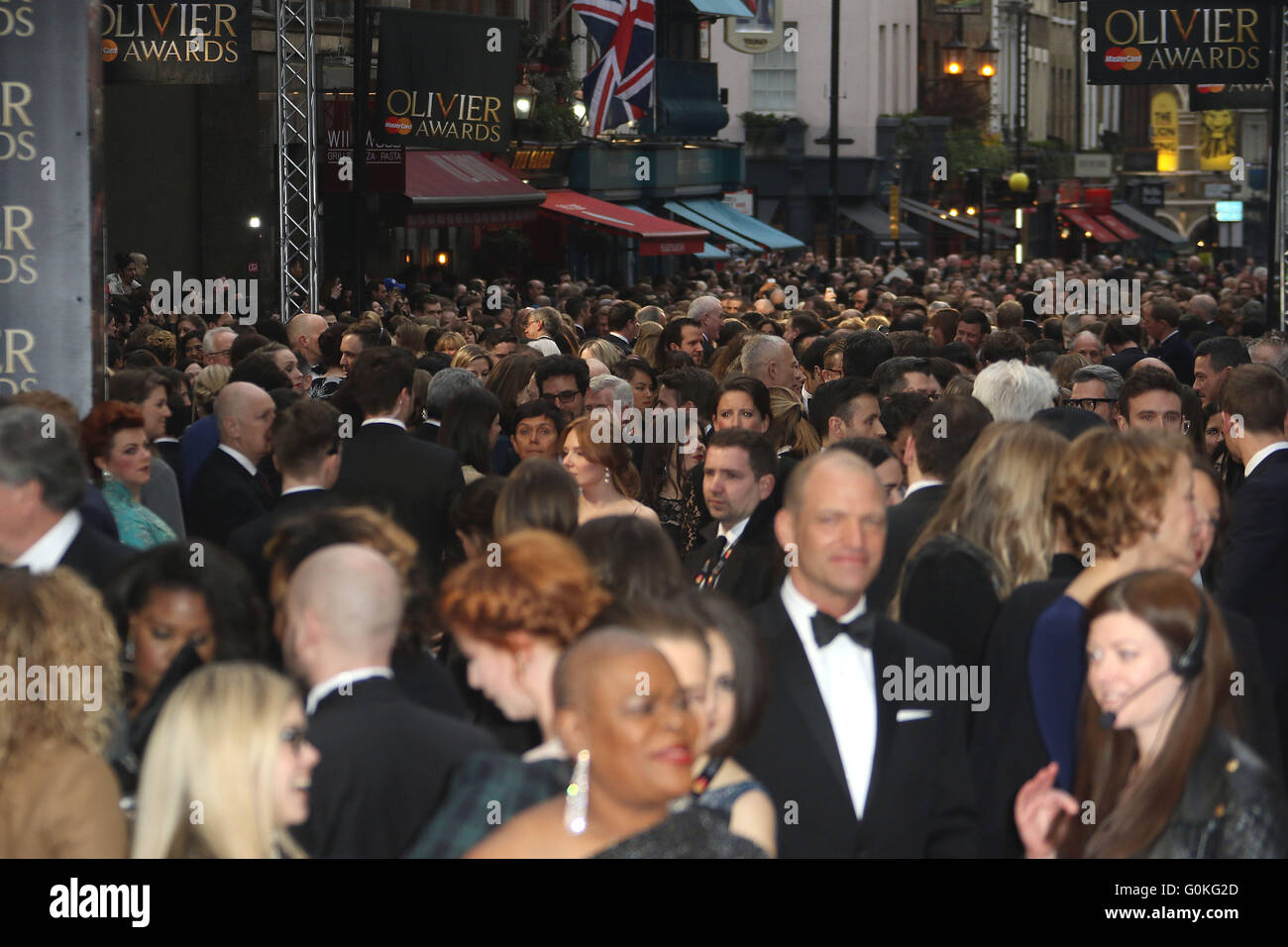 3. April 2016 - Massen Teilnahme an The Olivier Awards 2016 am Royal Opera House, Covent Garden in London, Vereinigtes Königreich. Stockfoto