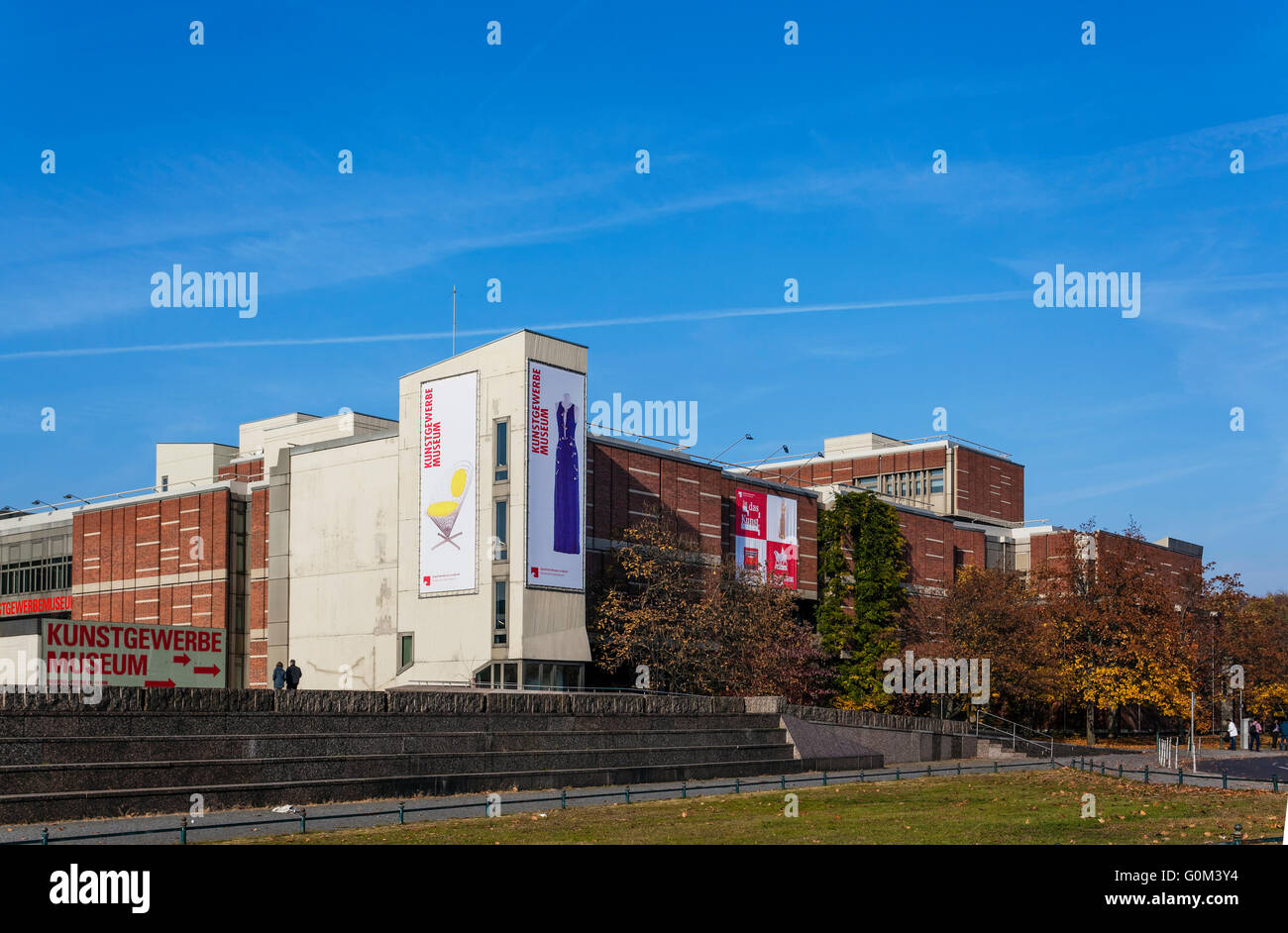 Kunstgewerbemuseum - Museum of Decorative Arts, entworfen von Architekt Rolf Gutbrod 1975, Kulturforum, Berlin Deutschland Stockfoto