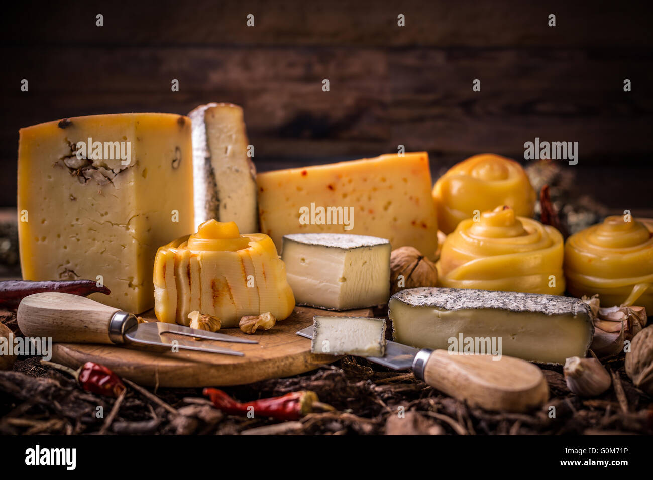 Andere Art von Bauernhof gemacht Käse aus Kuhmilch hergestellt Stockfoto