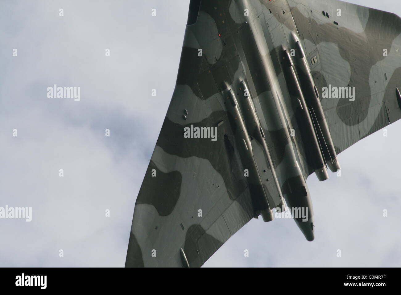 Vulcan XH558 über Old Sarum auf dem südlichen Abschnitt der Abschied von der Sky Tour 10.11.2015 Stockfoto