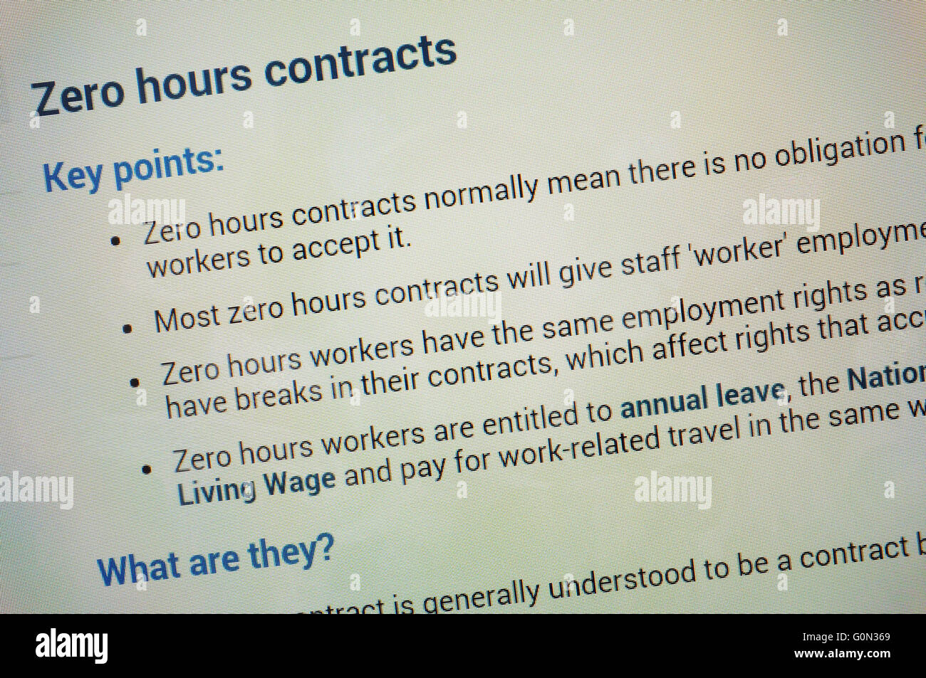 Informationen über Null Stunden Verträge angezeigt auf dem Bildschirm eines Tablet-PCs. Stockfoto