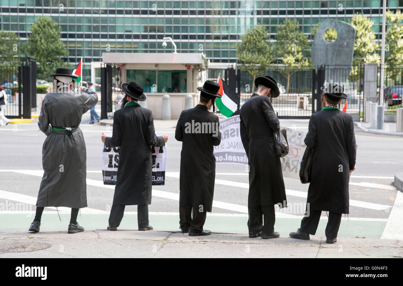 Anti-zionistische Juden protestierten außerhalb der Vereinten Nationen Gebäude Boykott Israel Org Stockfoto